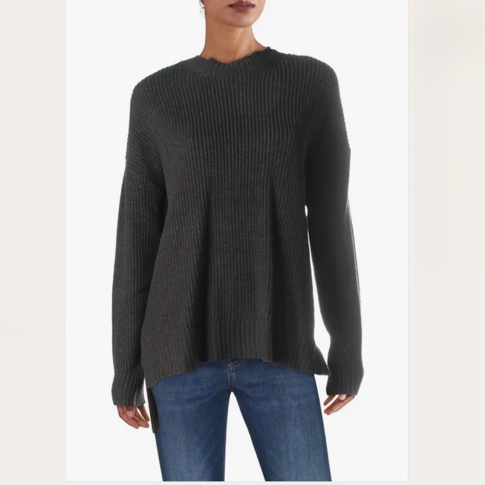 NWT BCBGMAXAZRIA size medium Heather charcoal Gray long sleeve pullover sweater